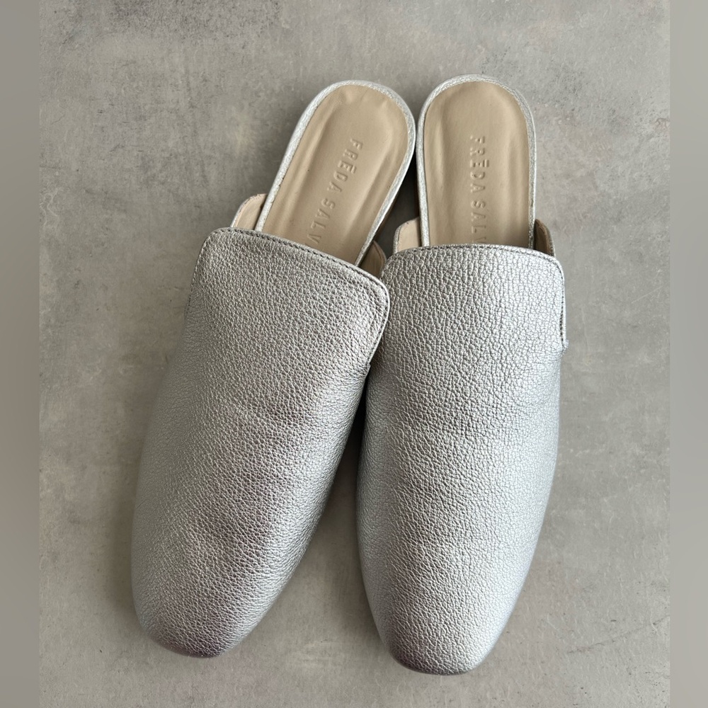 - Freda Salvador Murphy Slip On Mules in Silver Cafe Women's Size 9